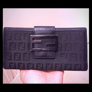 💥ORIGINAL Fendi Wallet - Black💥
