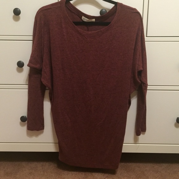 Light weight slouchy sweater - Picture 1 of 3