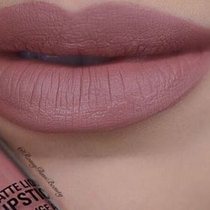 Meet your Posher, Noora