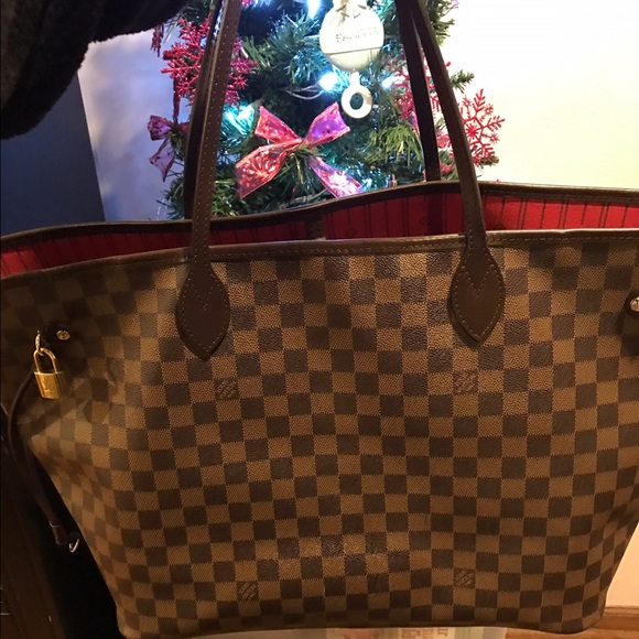 Louis Vuitton Damier Neverfull