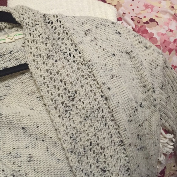 Speckled cream/white sweater - Picture 3 of 3
