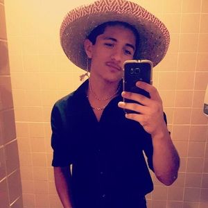 Meet your Posher, Enrique