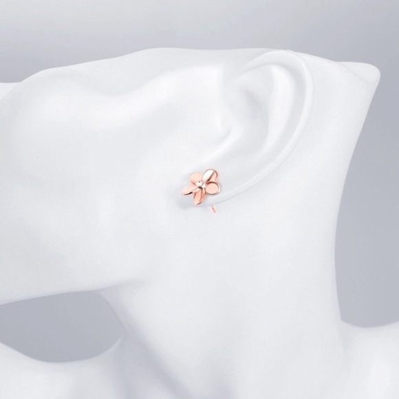 Rose gold Hawaiian Plumeria stud earring - Picture 4 of 4