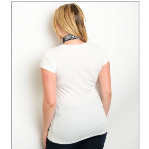 (Plus) Graphic Tee - Picture 3 of 5