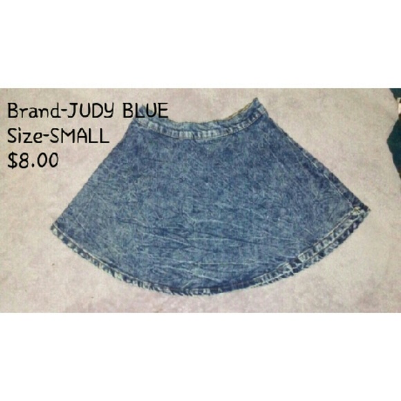 Woman's Skirt
