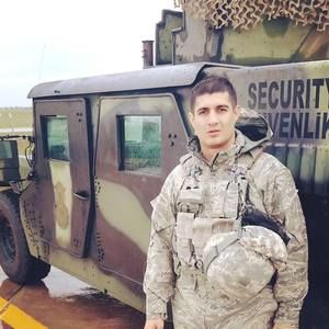 Meet your Posher, Eric