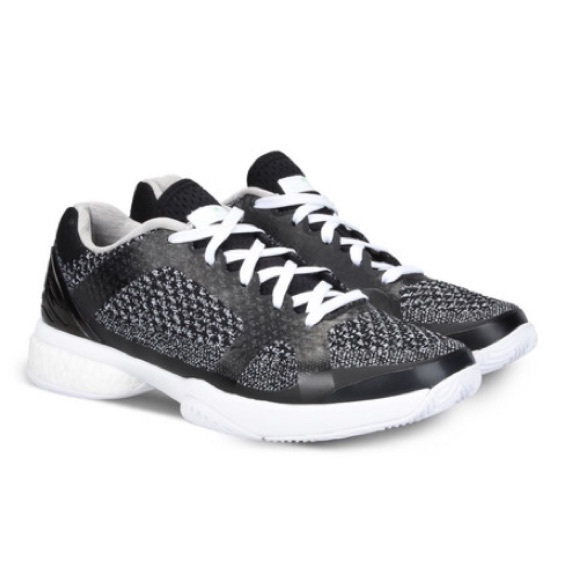 Stella McCartney Barricade Boost