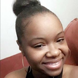 Meet your Posher, Kennethia