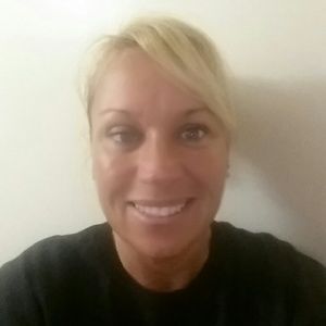 Meet your Posher, Connie