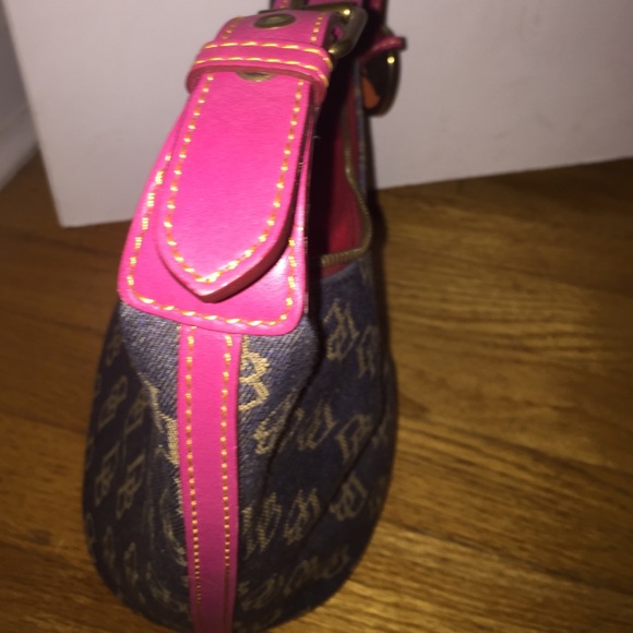 Dooney and Bourke Purse - Picture 3 of 4