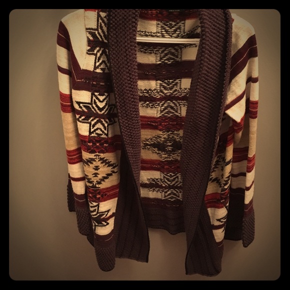 BCBG tribal print sweater size L fits like M
