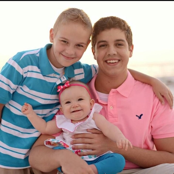 Meet your Posher, Alex - Picture 1 of 1