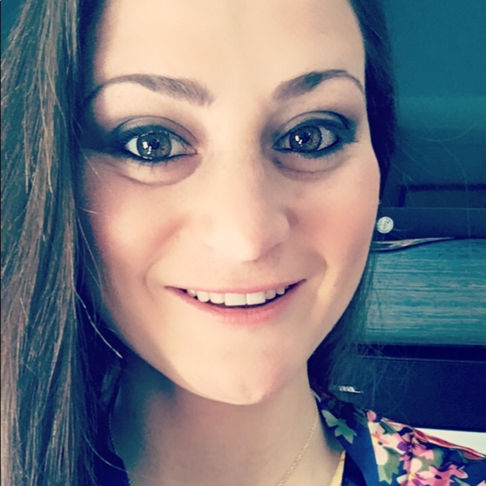 Meet your Posher, Tina