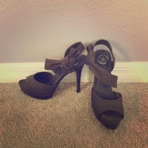 Jessica Simpson Army Green Heels