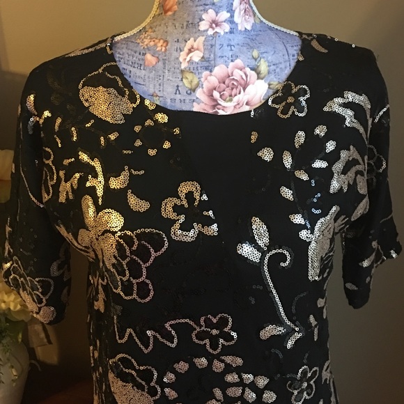 🎉Black sequined cocktail dress. New w/store tag - Picture 2 of 4
