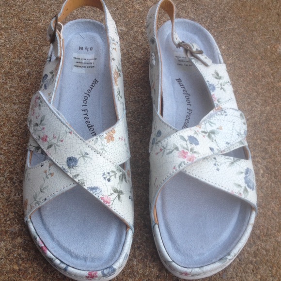Barefoot Freedom Floral Leather Sandals Size 8.5M