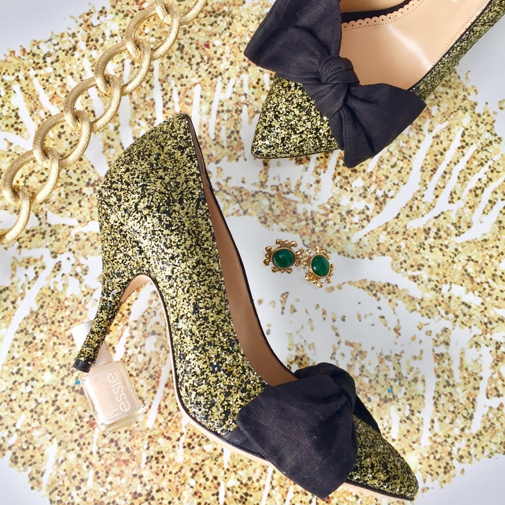 ❤️HP Charlotte Olympia NWT Etta Bow Pumps❤️