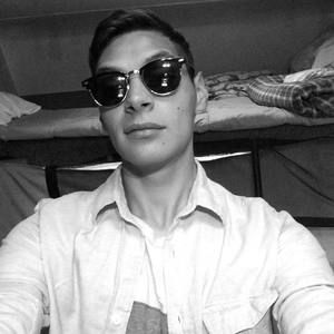 Meet your Posher, Luis