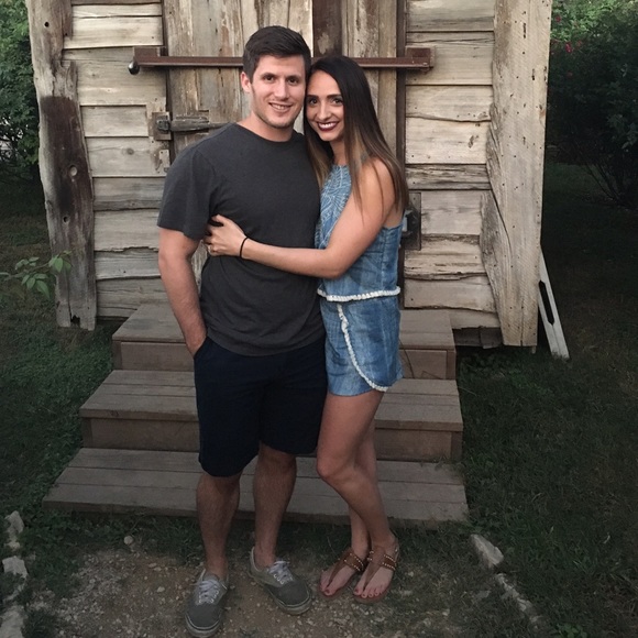 A Midwest girl livin in the South 🌵❤️ - Picture 5 of 8