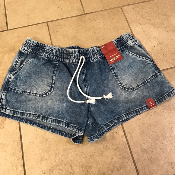 Arizona junior elastic waist jean shorts large NEW