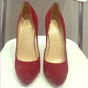 Christian Louboutin Pigalle Suede Pumps. SIZE 39.5 Christian Louboutin Pigalle Suede Pumps. SIZE 39.5