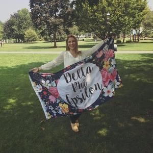 Meet your Posher, Christina