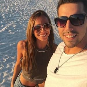 Meet your Posher, Maya