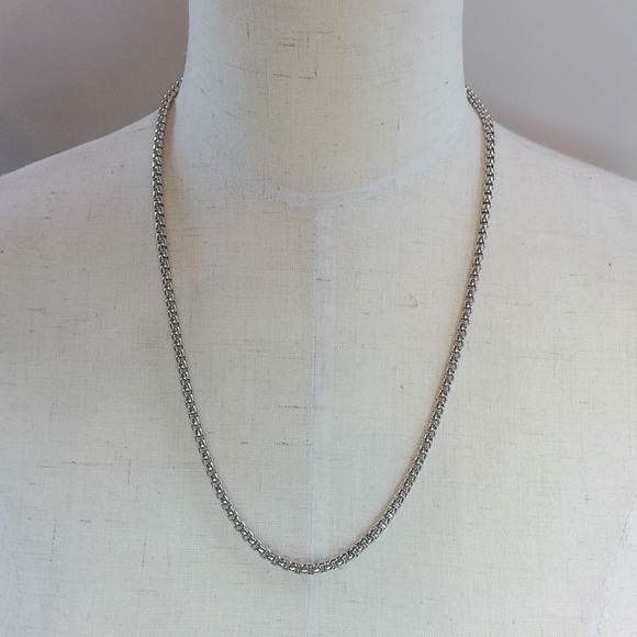 ⚠️CLOSET-CLEAN OUT⚠️Rhodium/18k Gold Plated Chain - Picture 6 of 8