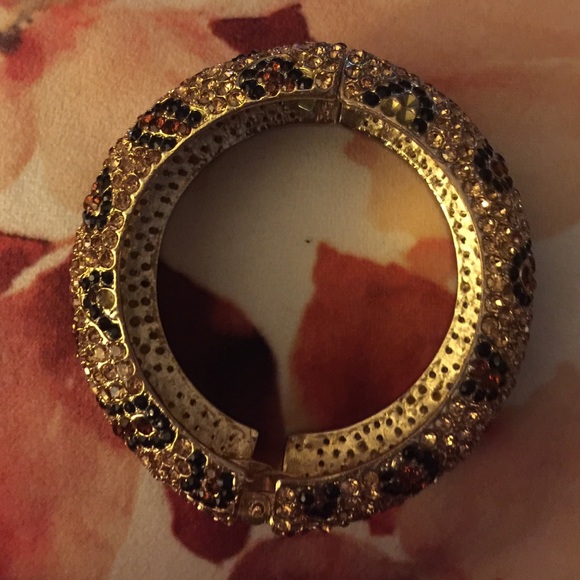 Cheetah print bracelet gold tone ! - Picture 3 of 4