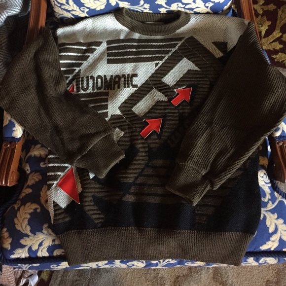 Kansai O2 sweater and skirt set