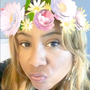 Meet your Posher, Iris