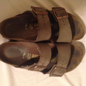 Gently worn Birkenstock sandals 37 240 size 6