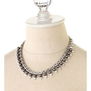 Stella & Dot Lynx Pearl Necklace