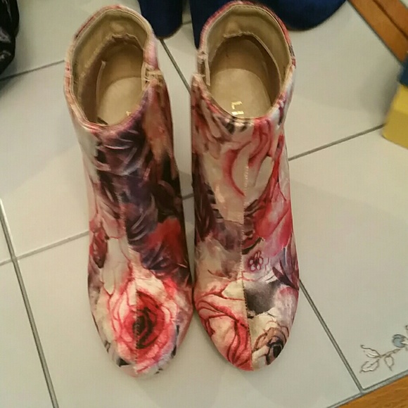 New velvet floral bootie 60s mod style - Picture 2 of 6