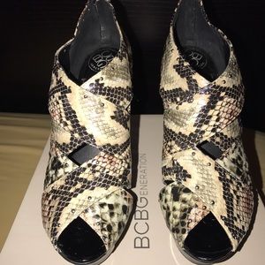 Women's gently worn BCBG platform heels.