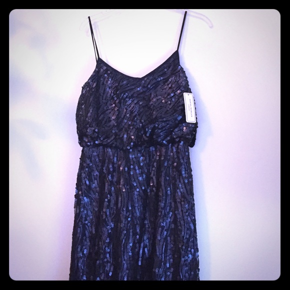 Donna Morgan 'Courtney' dress, size 4 NWT