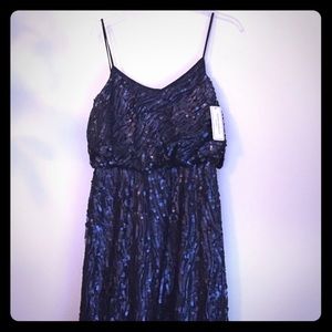 Donna Morgan 'Courtney' dress, size 4 NWT