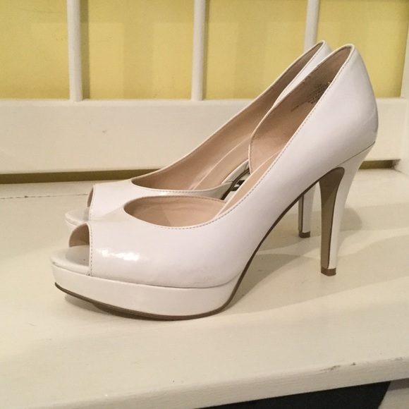 White patten leather pumps you Nine West