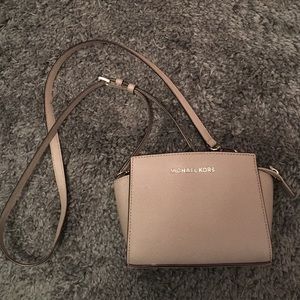 Michael Kors Mini Selma