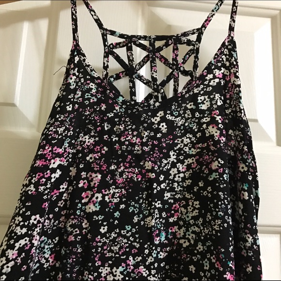 Flowy Flower Dress - Picture 3 of 4