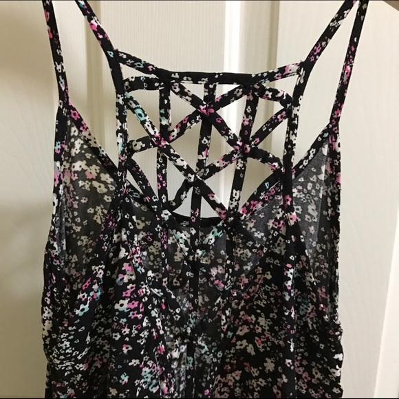 Flowy Flower Dress - Picture 4 of 4