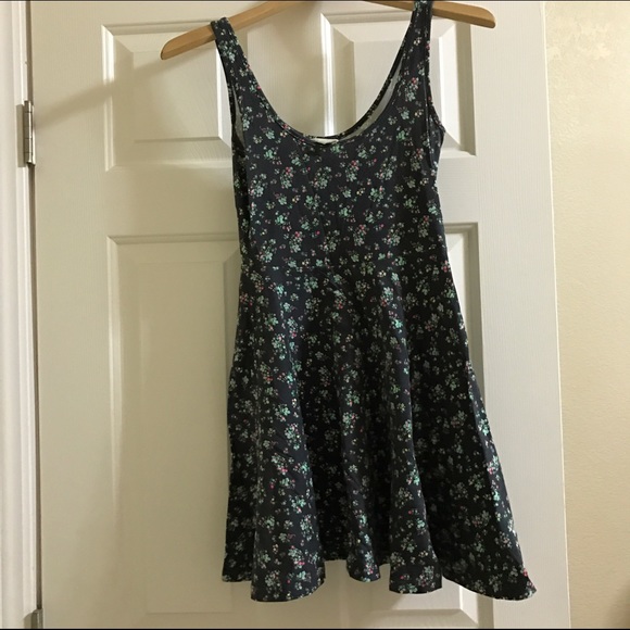 Gray with flowers Dress - Picture 2 of 3