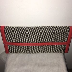 Patterned Clutch