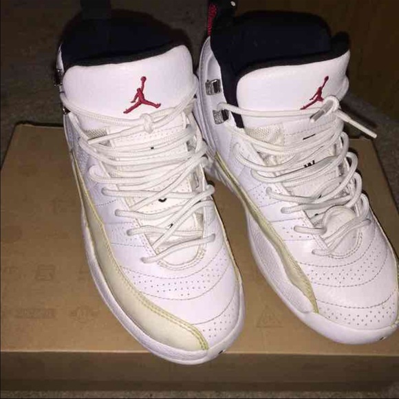 Jordan Shoes - Rising sun 12s RARE 😍