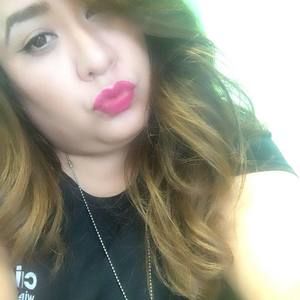 Meet your Posher, Andrea