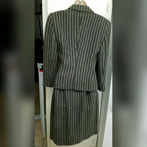 (Sold) Giorgio Armani gray stripe skirt suit - Picture 2 of 4