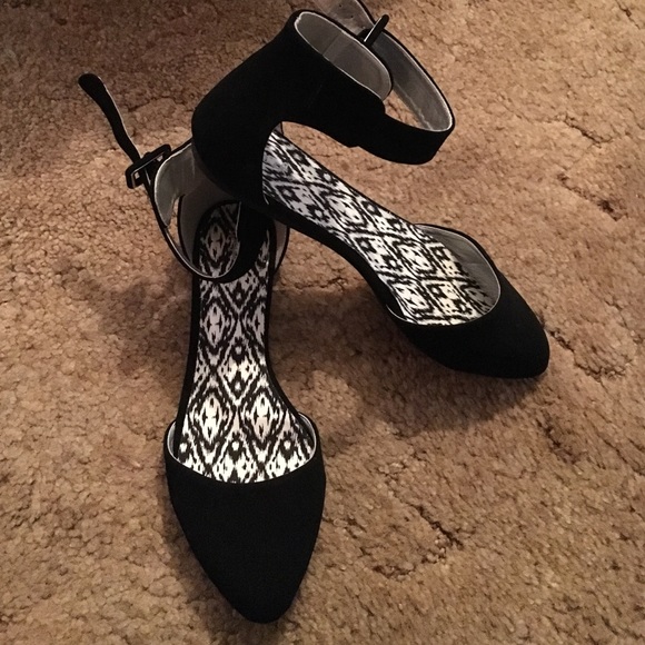 Black flats