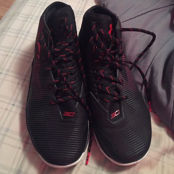 Under armour shoes Curry 2.5 red & black - Picture 2 of 4