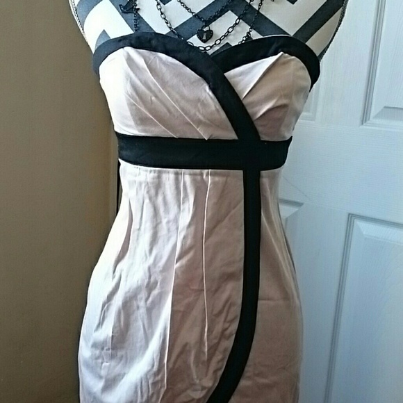 H&M Blush Faux Wrap Mini - Picture 2 of 2