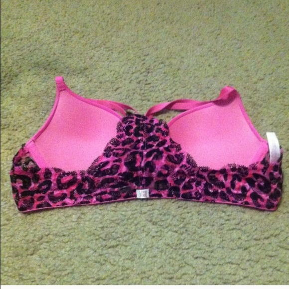 Victoria's Secret's PINK Razorback push-up 34B - Picture 2 of 4